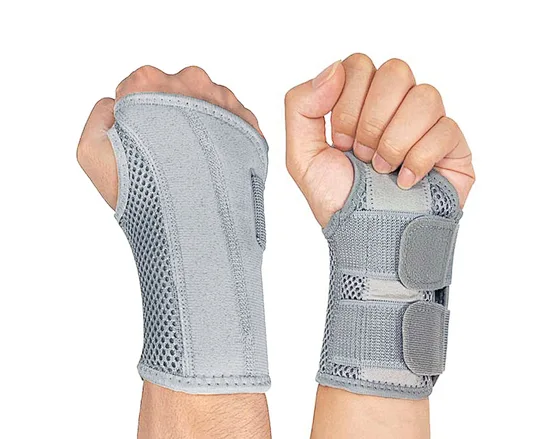 Wrist brace for carpal tunnel syndrome, Ergonomically designed,Fits tightly to the hand, for maximum support and comfort. The adjustable wrist brace is designed to effectively support your bones, tendons and muscles correctly,relieve your pain.